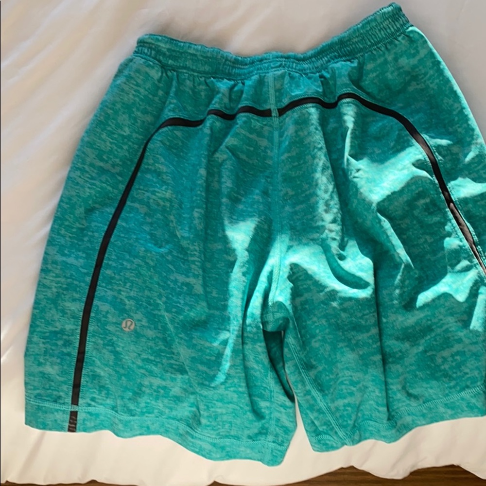 Medium Lulu Lemons shorts